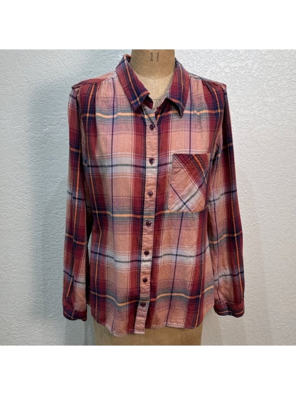 Rue 21 Women XL Plaid Burgundy Navy Button Down Lace Back Long Sleeve‎ Shirt